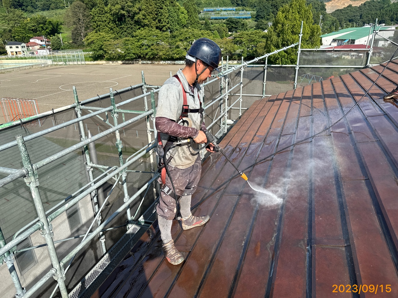 盛岡市立手代森小学校屋根塗装10